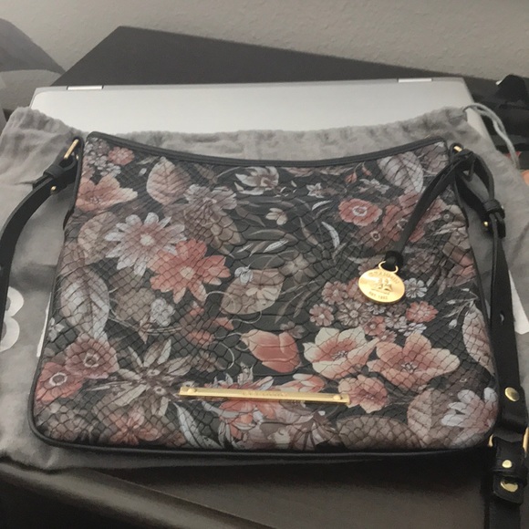 Brahmin Handbags - EUC. Brahmin Purse